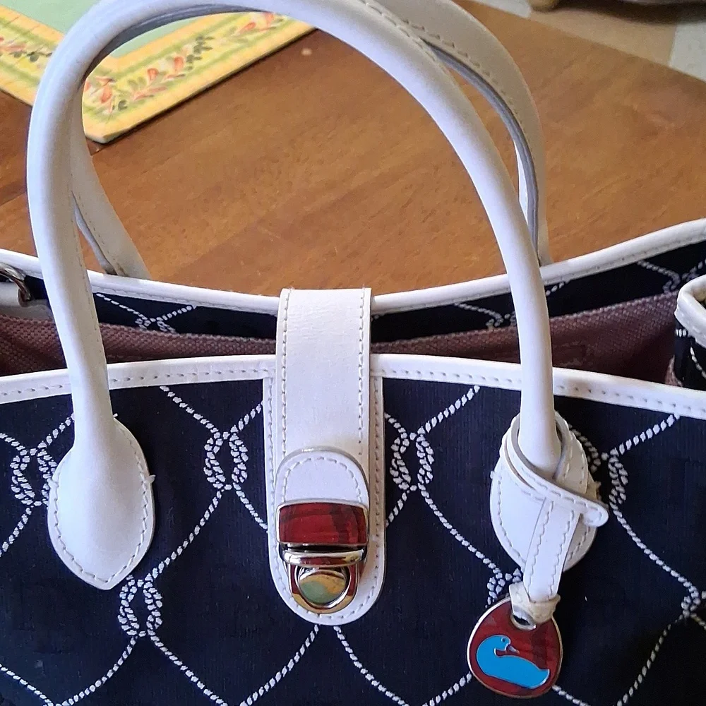 Dooney & Bourke Black and White Satchel - Picture 2 of 12
